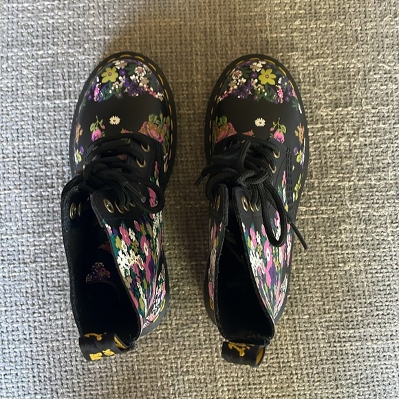 NWT DR MARTENS Vintage 1460 Boots! - Picture 15 of 15